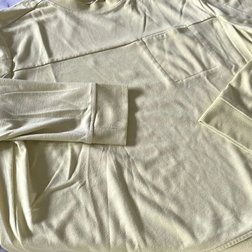 All in Motion Crewneck Sweatshirt Sz. L